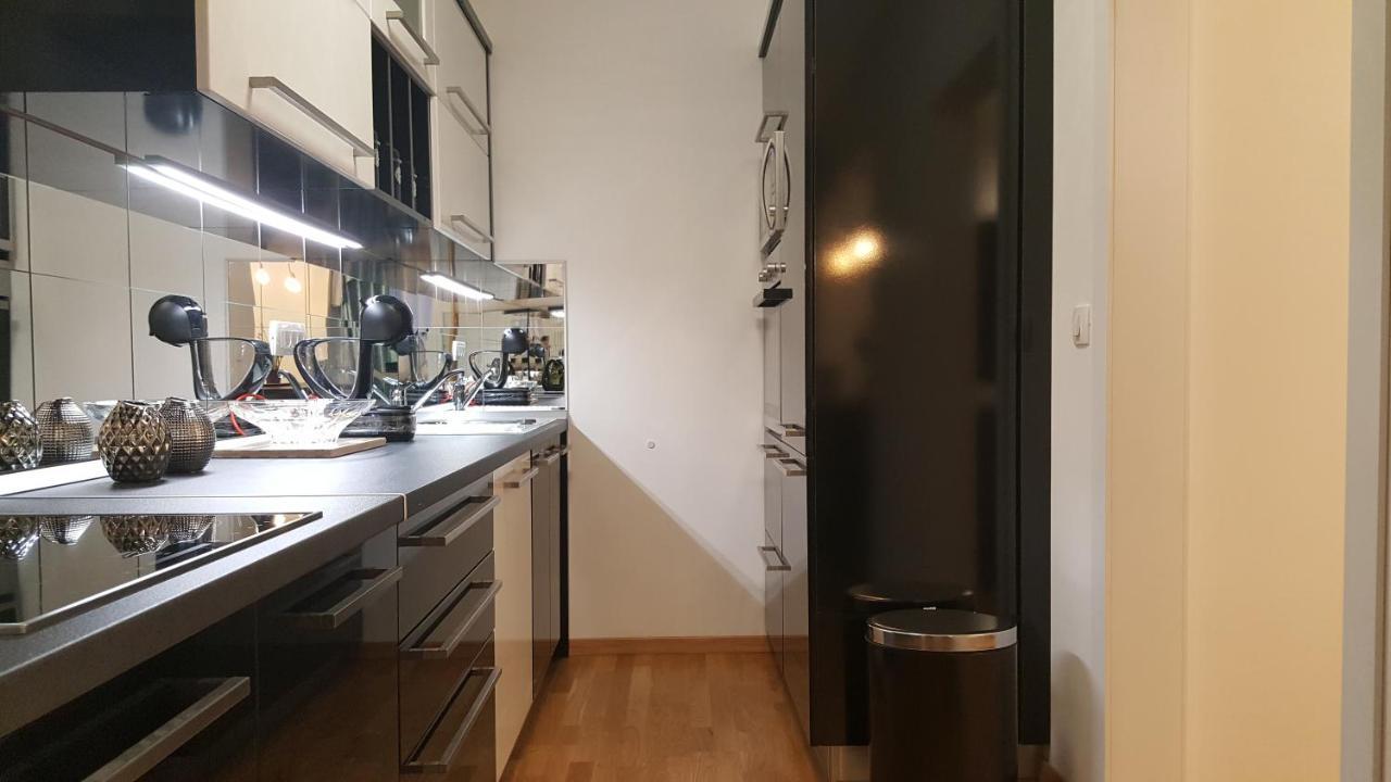 E&E Apartments 4* Arena Stozice Любляна Экстерьер фото