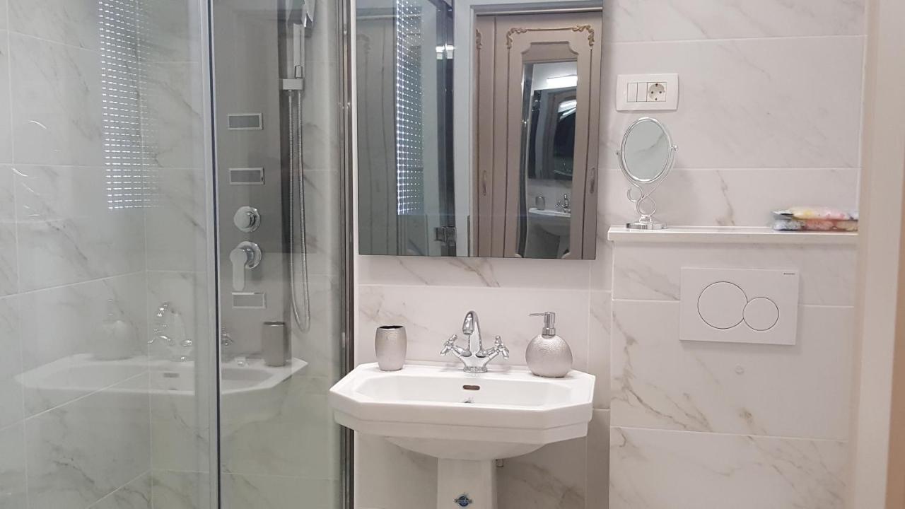 E&E Apartments 4* Arena Stozice Любляна Экстерьер фото